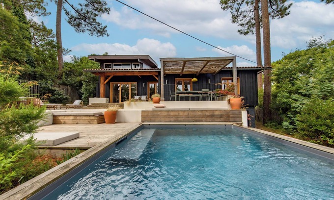 Piraillan Villa | Villa 'Cap-Ferret, Vue Bassin-pinède' con terraza compartida, jardín privado y Wi-Fi
