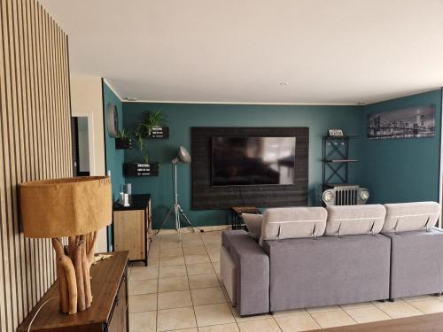 Penne-d'Agenais Villa | Villa Carpe Diem Spacious and Bright 12 pers