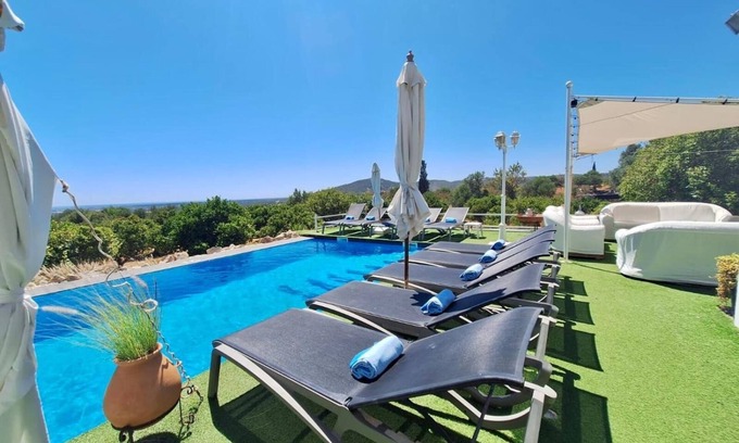 Estoi Villa | Villa 'Casa Do Lago' con vistas al mar, Wi-Fi y aire acondicionado