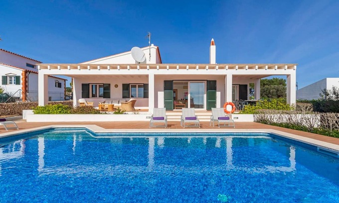 Sant Lluis Villa | Encantadora villa, 3 dormitorios 2 baños. AC y Wifi gratis