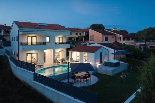 Muntic Apartamento | Villa Cascada