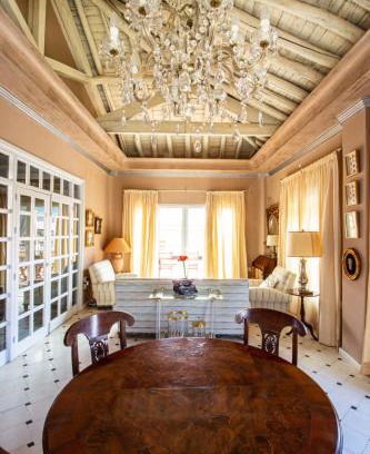 Cervantes Villa | Villa Castro