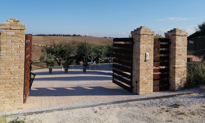 Loreto Villa | Villa Ceresà con piscina a 1.5 km del mar x 14 personas.