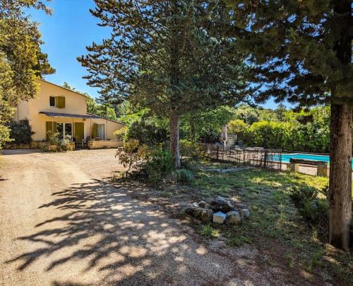Peypin-d'Aigues Casa | Villa Chênes & Pins Piscine au Coeur du Luberon