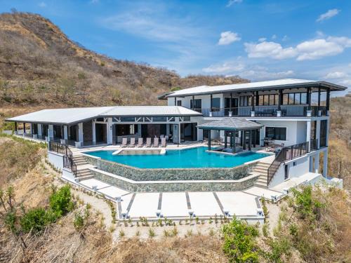 Rio Seco Villa | Villa cielo y mar azul