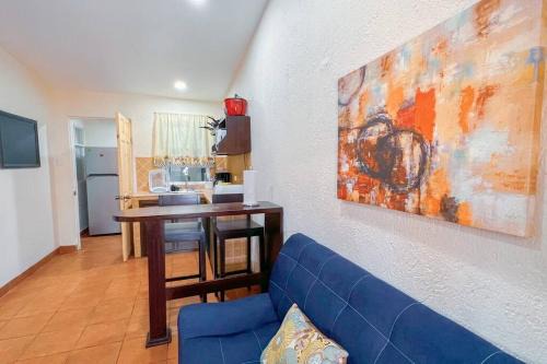 Jacó Casa | Villa Coco 55, Few Steps from beach and Free Wifi