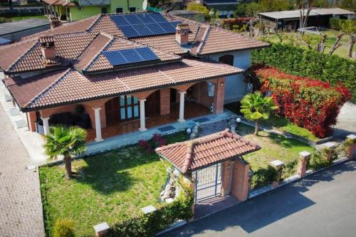 Pontecurone Apartamento | Villa con giardino