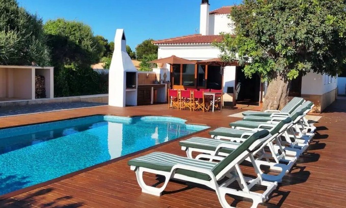 Cala en Blanes Chalet De Esquí | Villa con piscina privada y aire acondicionado a 200 metros de la playa