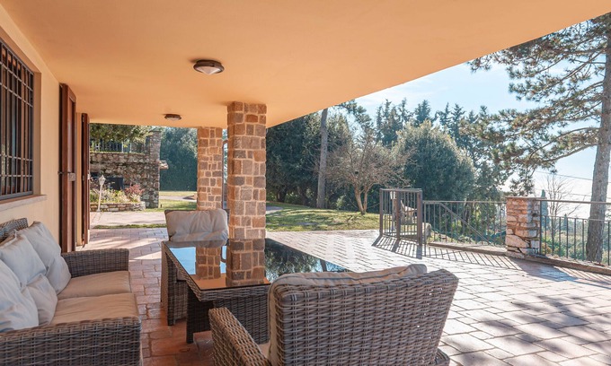 San Mariano Villa | Villa 'Con Piscina' con vistas al lago, jardín privado y Wi-Fi