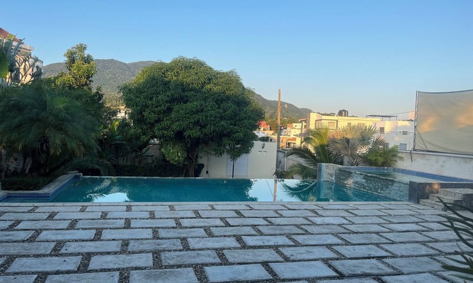 Residencial El Doral Casa | Villa las orquídeas, vista a montaña, Wi-Fi, parqueo gratis a minutos de playa