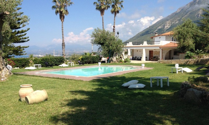 Termini Imerese Villa | Villa Consiglio - Espléndida villa con piscina privada en el corazón del Mediterráneo.