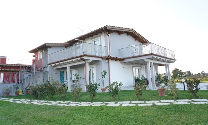 Ladispoli Villa | Villa que consta de dos suites independientes.