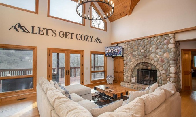 Tynecastle Casa | Villa Costalotta
