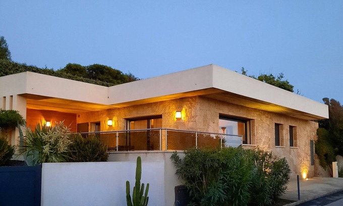 Tizzano Casa | Casa privada en el corazón del pueblo de pescadores con vistas al mar. Clim, Wi-Fi