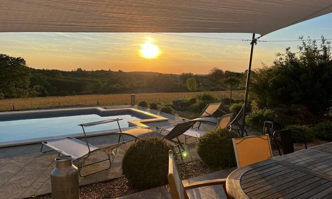 Pontours Casa | Villa Couché de Soleil Avec Piscine Privée