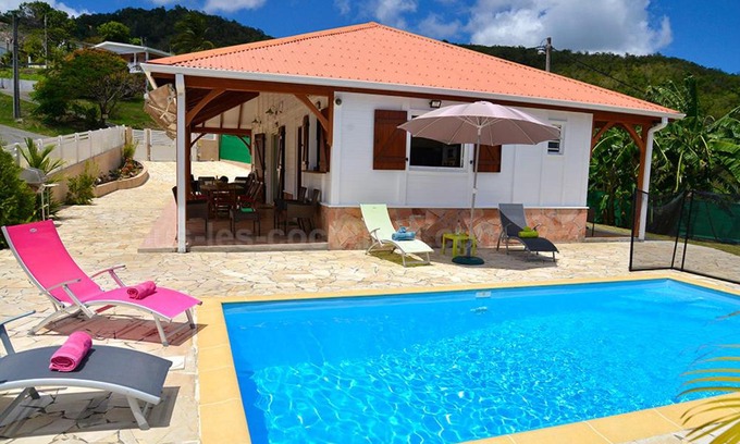 Le Diamant Villa | Villa créole et bien etre exclusif avec piscine et jacuzzi privé