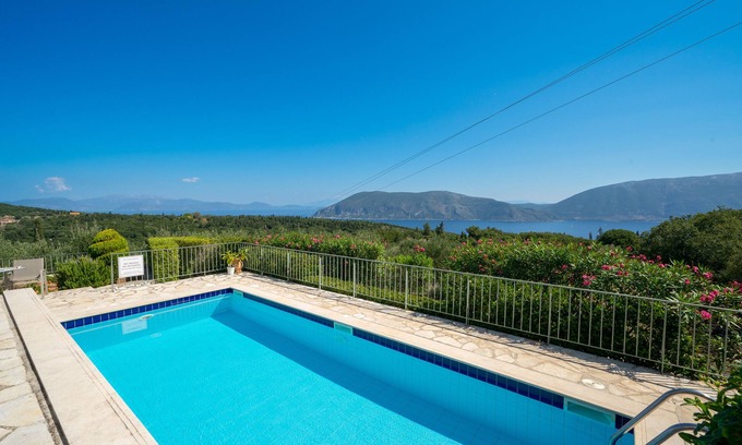 Markoulata Villa | Villa Cypress privado de lujo 3 dormitorios 3 baños aire acondicionado villa cerca de Fiscardo