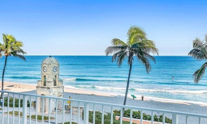 Lake Clarke Shores Villa | Villa d'Este Palm Beach