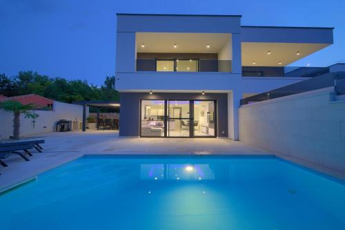 Klimno Casa | Villa Dama