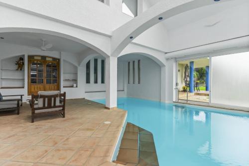 Arce Casa | Villa de lujo y piscina climatizada