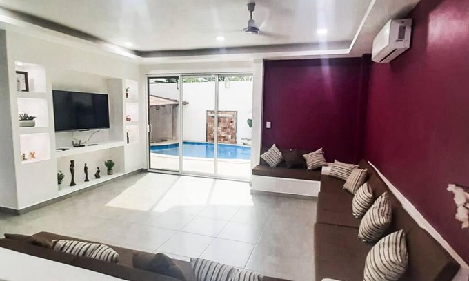 Área del bulevar Barra Vieja Villa | Villa De Santos Acapulco Playa Bonfil Alberca
