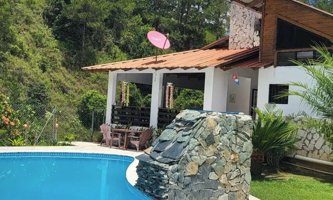 Manabao Villa | Villa Del Cielo, Piscina y Rio.