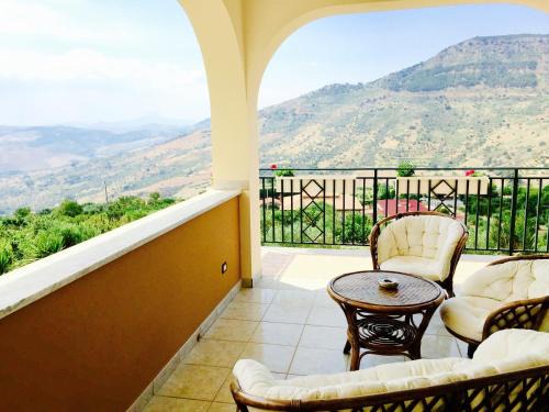 Alia Cama Y Desayuno | Villa della Mimosa