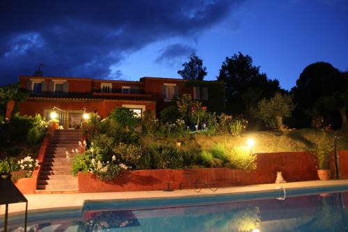 Roussillon Cama Y Desayuno | Villa des Roses