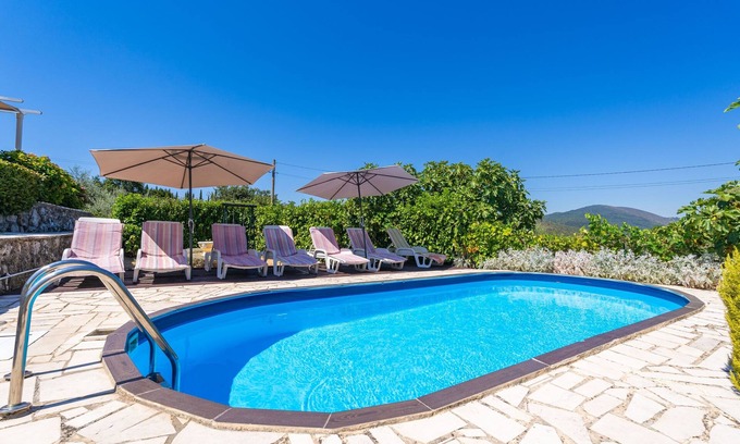 urinici Villa | Apartment Desin - Apartamento de tres habitaciones con terraza y vista al jardín