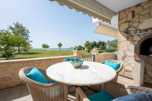 Flogita Apartamento | Villa di Μare