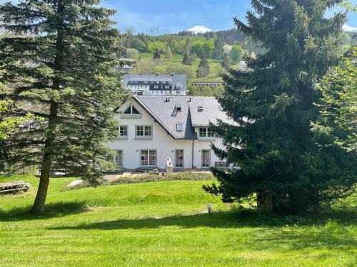 Schwalefeld Apartamento | Villa die Sonne Apartments mit großem Garten