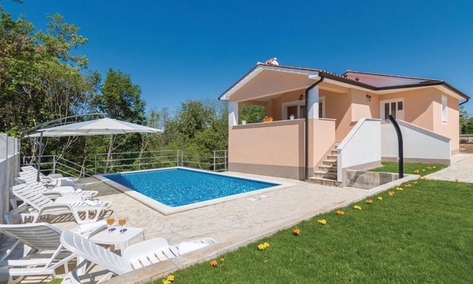 Sumber Villa | Villa Dina