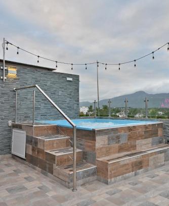 Santiago de los Caballeros Villa | Villa para grupos grandes