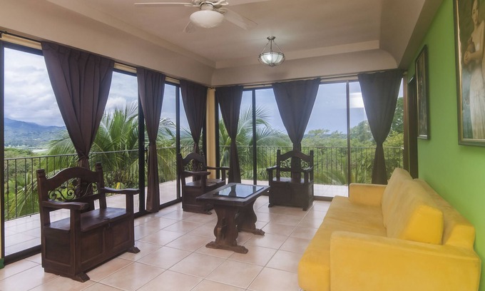 Tárcoles Villa | Villa Domelua: hermosa, espaciosa y relajante / con piscinas privadas