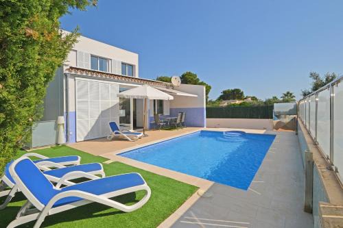 Son Serra de Marina Chalet De Esquí | Villa Domus