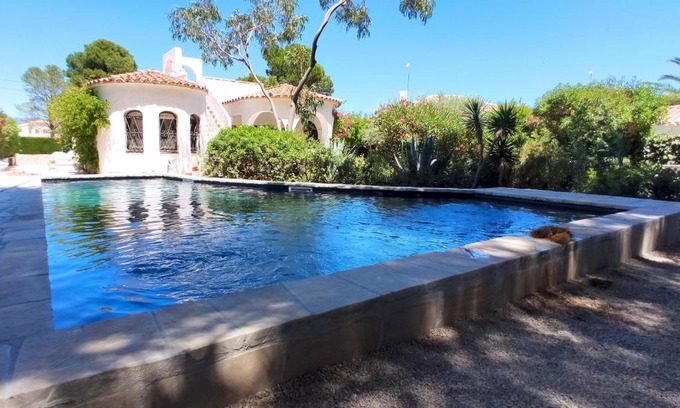 Les Tres Cales Casa | Villa Dos Calas - Bonita Villa de estilo rustico y piscina de agua salada