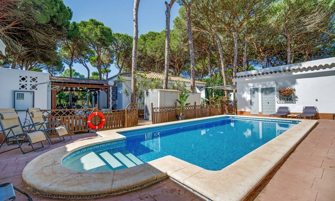 Los Gallos-Cerromolino Villa | Villa 'El Limonar' con piscina compartida, Wi-Fi y aire acondicionado