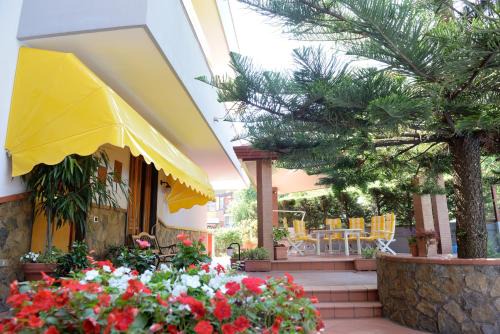 Corbara Cama Y Desayuno | Villa Eden