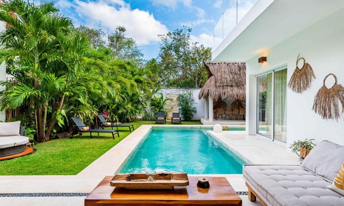 Área de La Veleta Villa | Villa Ek'Balam & Villa Flamingo, Luxury Villas, Private Pool, Private Garden, Jacuzzi, 24h Security