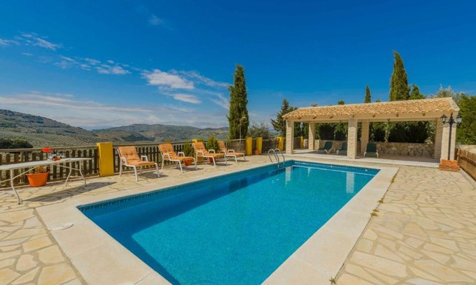 Montefrio Villa | Villa el Establo Montefrio by Ruralidays