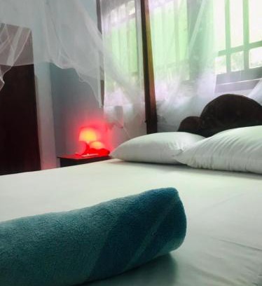 Thiranagama Hotel | Villa Elena Inn