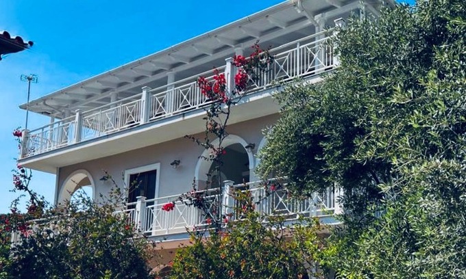 Alikanas Apartamento | Villa Eleni -First Floor Apartment - Newly renovated apartment