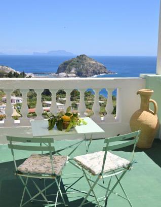 Succhivo Casa | Villa Eleonora, un angolo di Paradiso ad Ischia