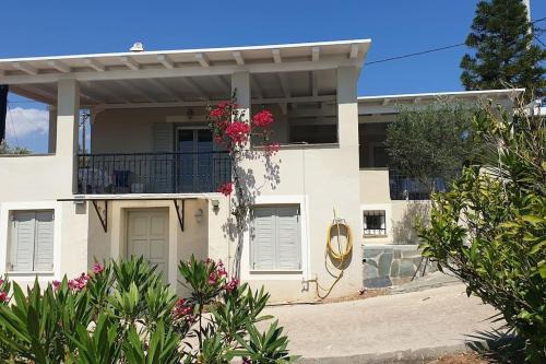 Porto Heli Casa | Villa Emeli - Close to Beaches & downtown