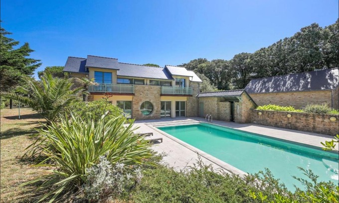 Pornichet Casa | Villa en bord de mer 6 personnes, à côte du Château des Tourelles, piscine d'eau de mer