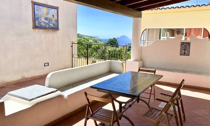 Quattropani Villa | VILLA EOLIA Casa del viento
