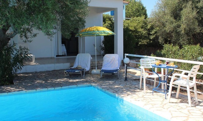 Messini Casa | Villa Erato - con piscinas privadas. EOT con licencia. Villas Kalamaki.
