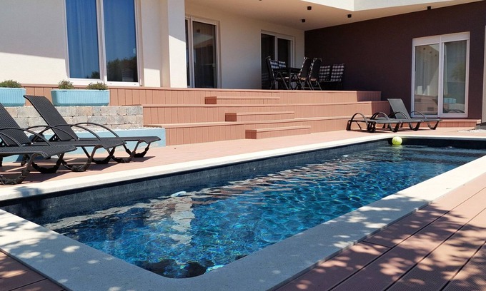 Vintijan Villa | Villa Ernesta with Pool