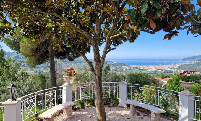 Ogliara Casa | Villa Esmeralda