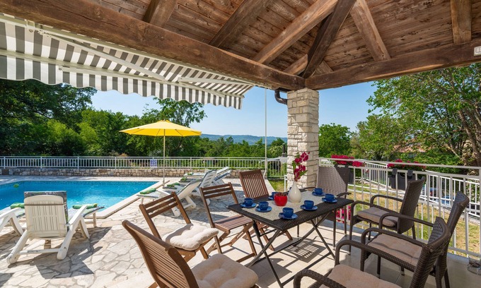 Boljevici Villa | Villa Ester in Kršan: Ferienhaus mit 190m² Wohnfläche, Platz für 10 Personen